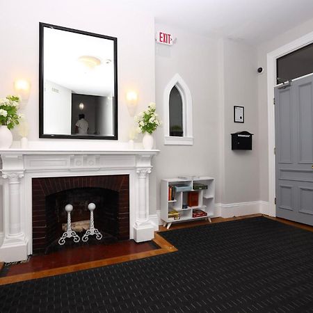 Stylish Newbury Street Studio, #4 보스톤 외부 사진